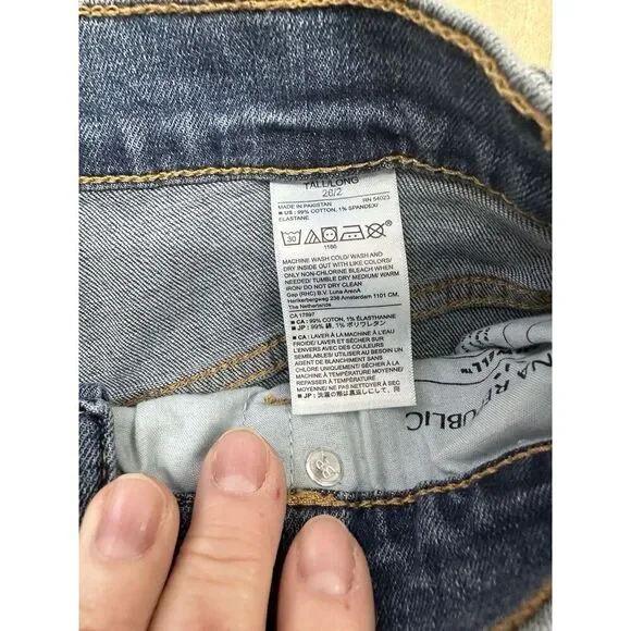 Banana‎ Republic Curvy Straight 26/2 Tall Medium Wash NWOTs - Picture 3 of 5